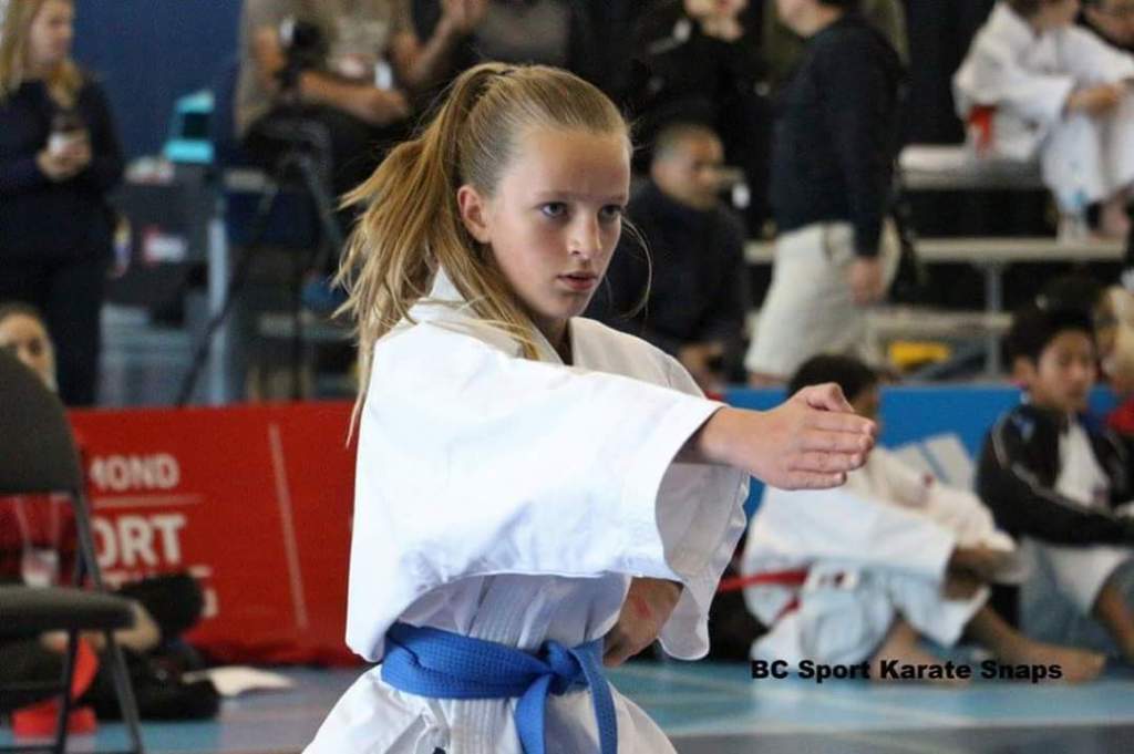 Shotokan Kata perfomance by a girl in Canada